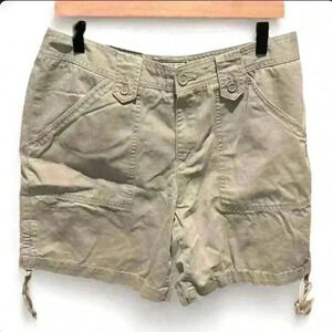 🌺 Caribbean Joe Women’s Cargo Shorts- Size 12🌺